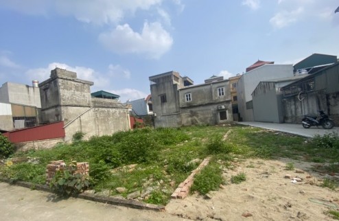 Cần bán gấp mảnh đất 130m2 tại làng nghề xã Vân Từ, Phú Xuyên giá 8.5tr/m2